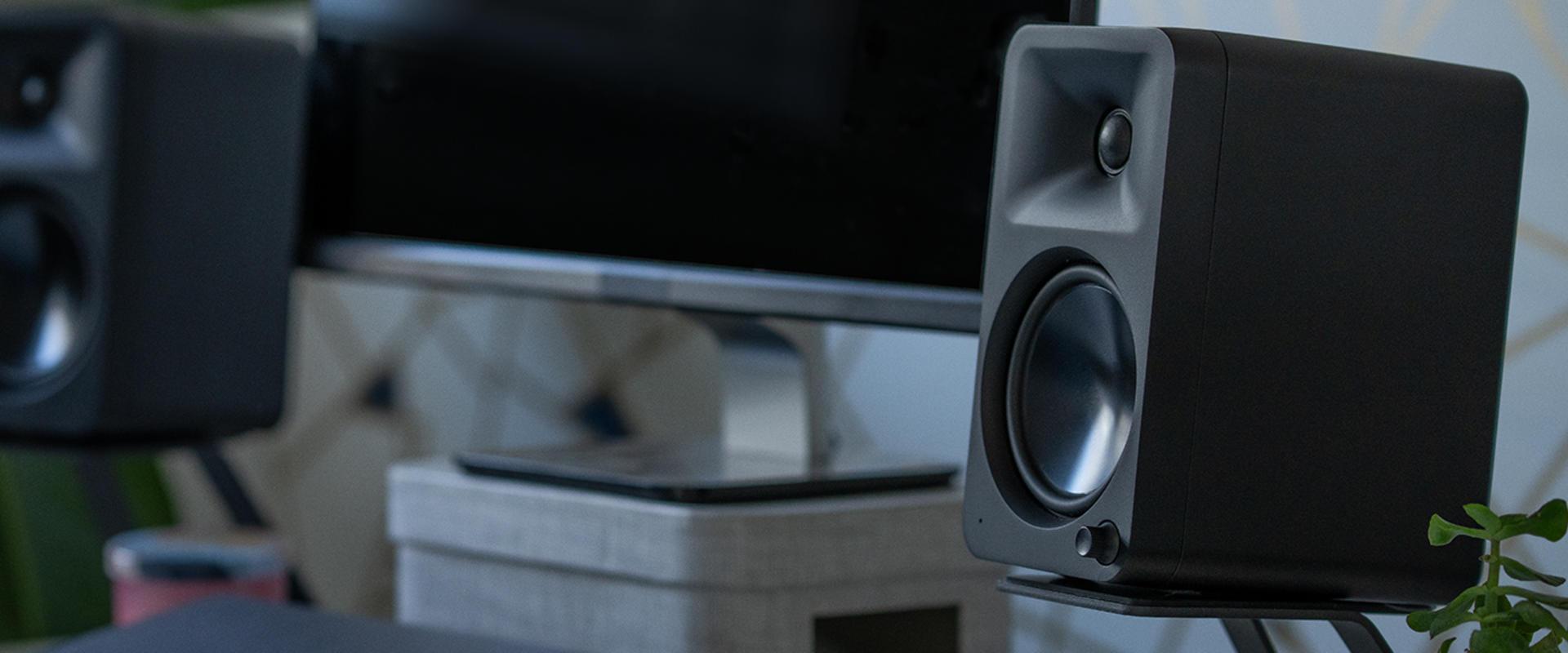 Kanto ORA4 Compact Desktop Speaker